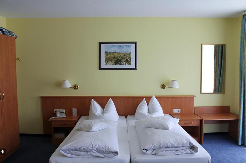 Hotel Aurora Garni 3*